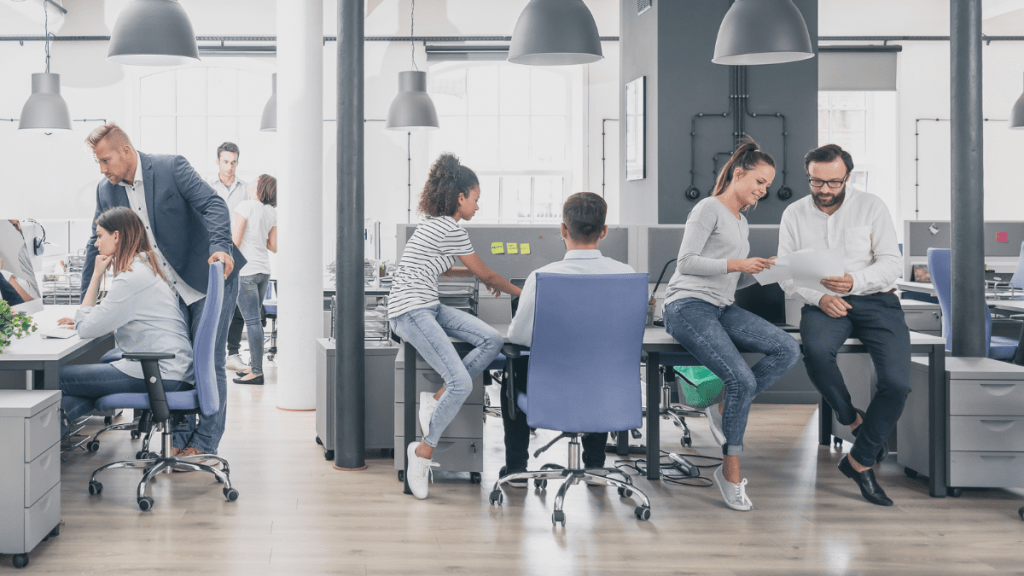 Marketing vs Sales: Understanding the 5 key differences for business success